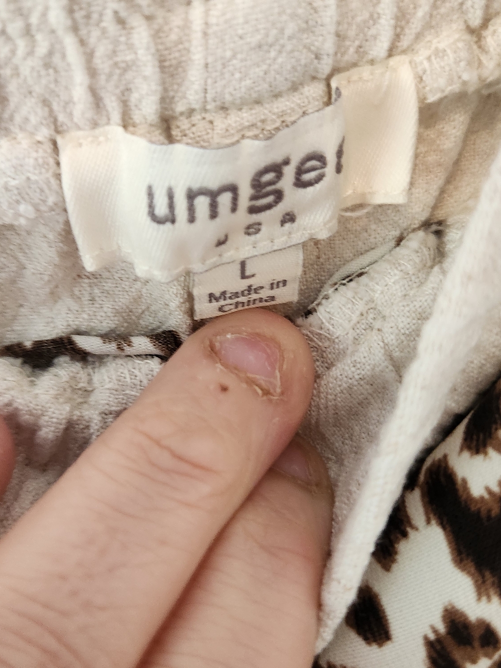Umgee Leopard Print Drawstring Joggers in Beige and Black L Euc - Picture 3 of 4